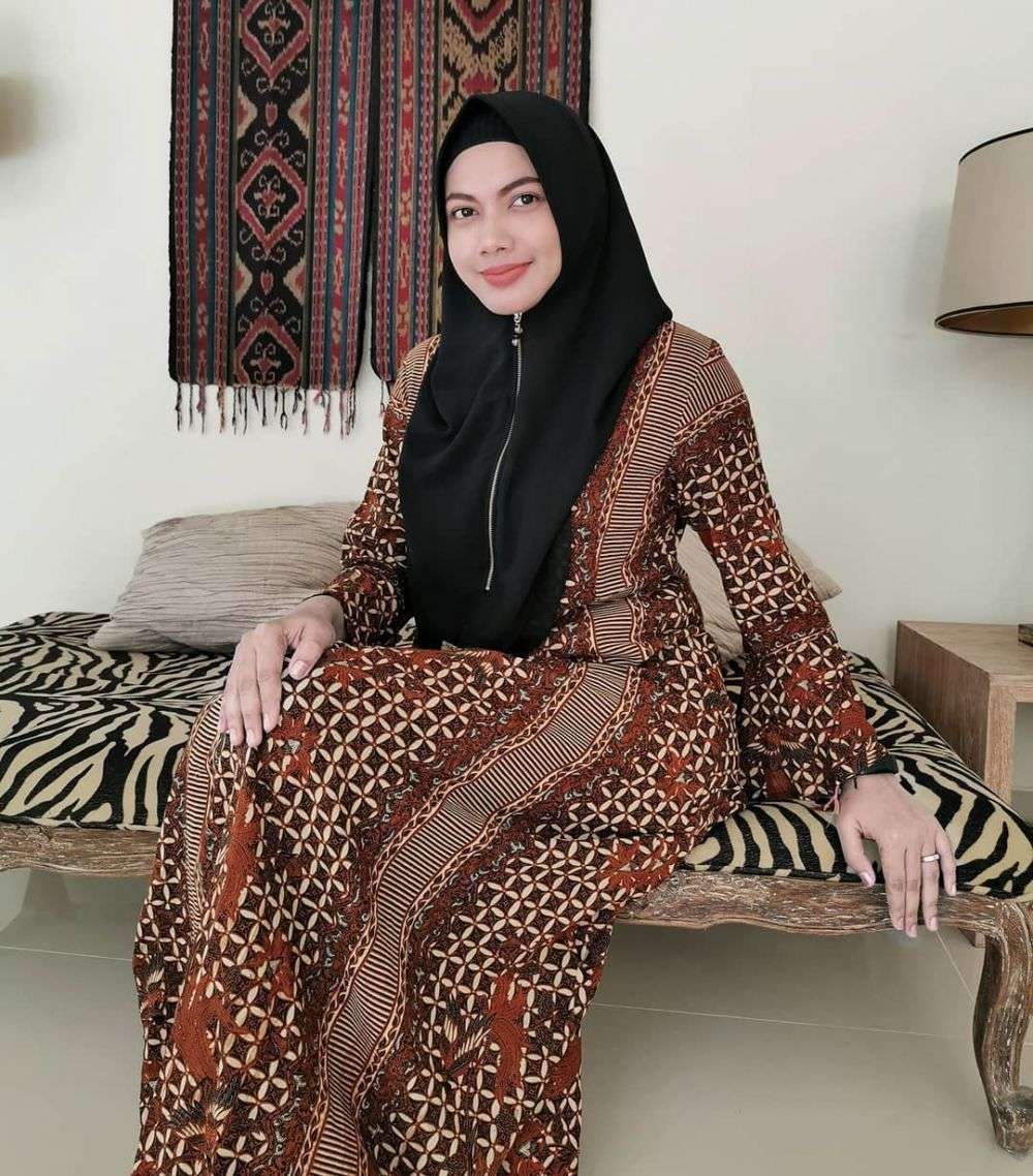 7 Potret Ghea Mantan Istri Ifan Seventeen yang Jarang Tersorot, Dokter yang Punya Banyak Bisnis!