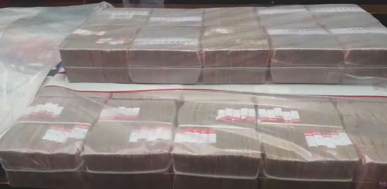 Penampakan Baju, Sepatu dan Tas Mewah sampai Gepokan Uang Doni Salmanan