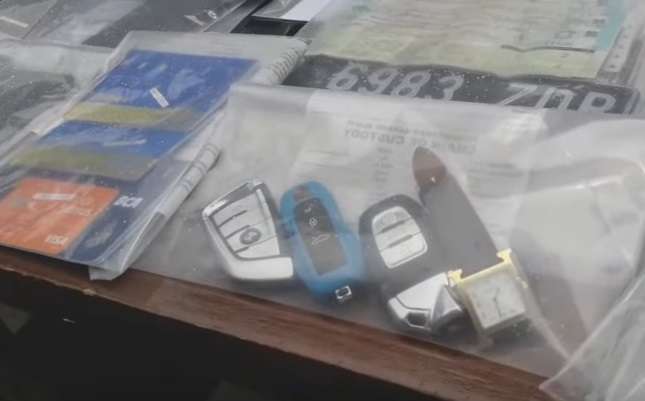 Penampakan Baju, Sepatu dan Tas Mewah sampai Gepokan Uang Doni Salmanan