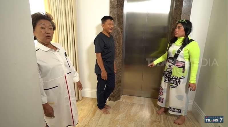 10 Potret Rumah Bu Rudy 'Juragan Sambal Surabaya', The Real Sultan, Mewah Banget!