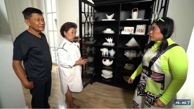 10 Potret Rumah Bu Rudy 'Juragan Sambal Surabaya', The Real Sultan, Mewah Banget!