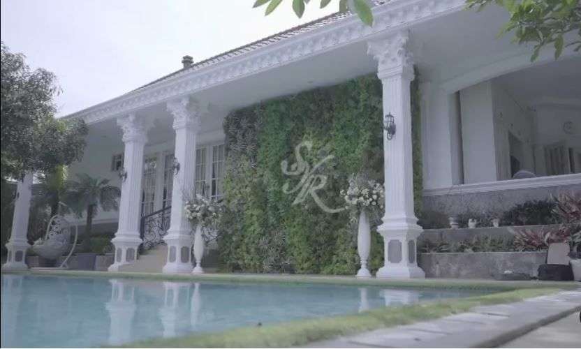 10 Potret Rumah Syahrini di Bogor, The Real Princess Tinggal di Istana, Penuh Kemewahan!