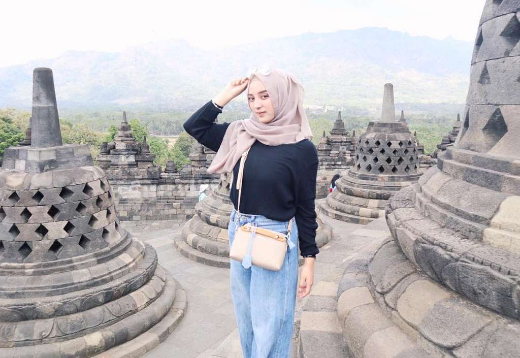 5 Potret Lawas Dinan Fajrina Istri Doni Salmanan, Parasnya Jadi Sorotan!