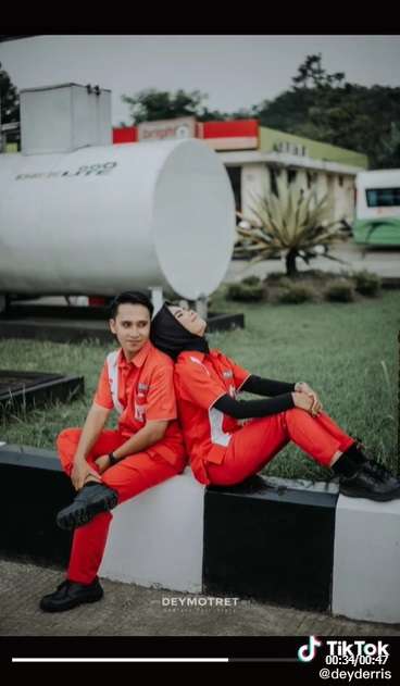 9 Potret Pasangan Prewedding di SPBU, Langsung Dikomen Erick Thohir!