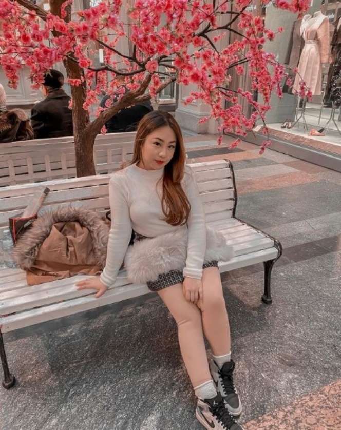 10 Potret Susyen Regina, Mantan Tunangan Indra Kenz yang Temani dari Nol, Cantik Banget!