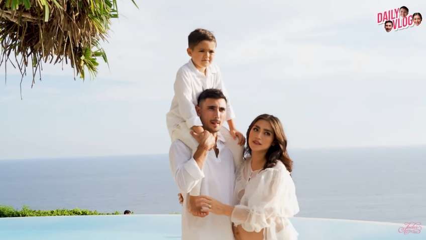 10 Potret Maternity Shoot Jessica Iskandar, Dandan Ala Penyanyi Beyonce, Hot Banget!