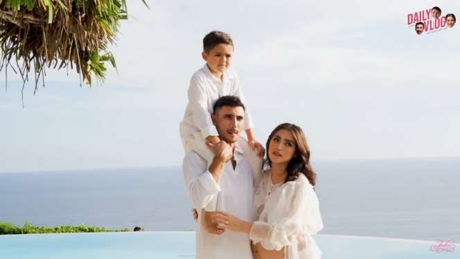 10 Potret Maternity Shoot Jessica Iskandar, Dandan Ala Penyanyi Beyonce, Hot Banget!