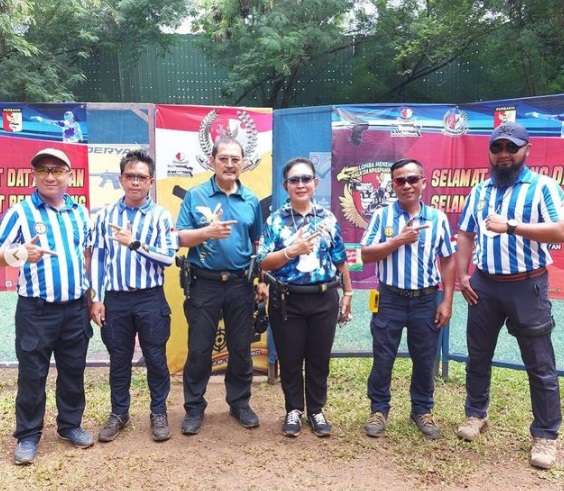 Titiek Soeharto Unjuk Kebolehan Menembak, Dapat Julukan ‘Lara Croft’ Dari Cendana!