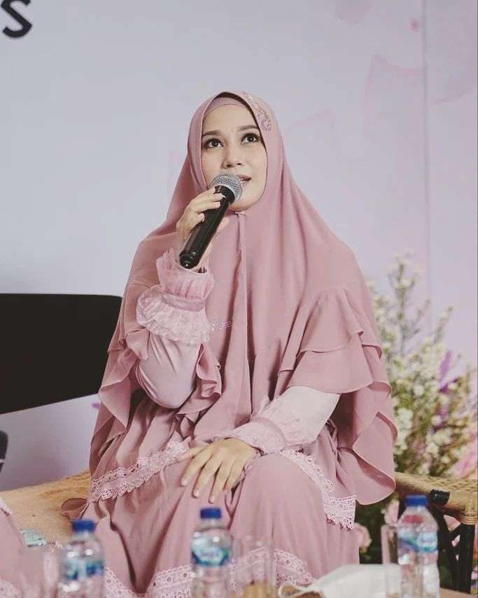 10 Artis Setia Menanti Pasangan Keluar dari Penjara, Ada yang Diselingkuhi Setelah Bebas