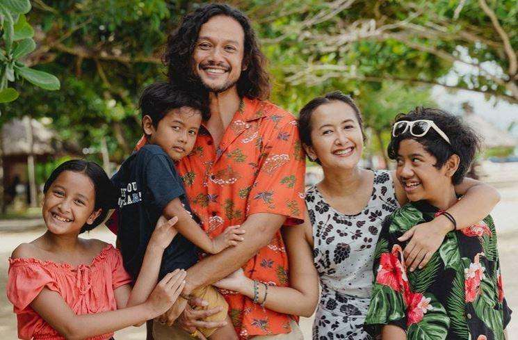 10 Artis Setia Menanti Pasangan Keluar dari Penjara, Ada yang Diselingkuhi Setelah Bebas