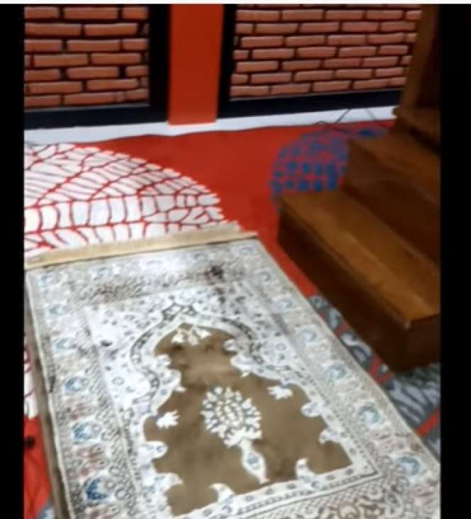 Bisa Tampung 1.000 Jemaah, Inilah Potret Masjid Unik di Banyuwangi yang Ada di Bawah Tanah!