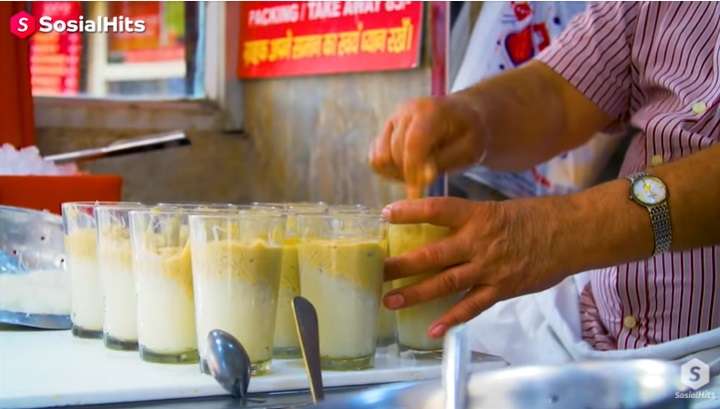 5 Makanan Pinggir Jalan di India yang Bikin Mual Pas Lihat Cara Buatnya