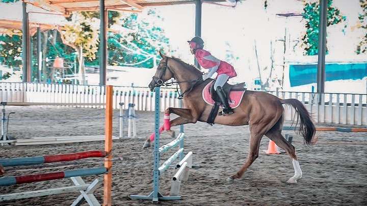 5 Gaya Artis Cantik Jajal Olahraga Ekstrem, Awas Salfok!