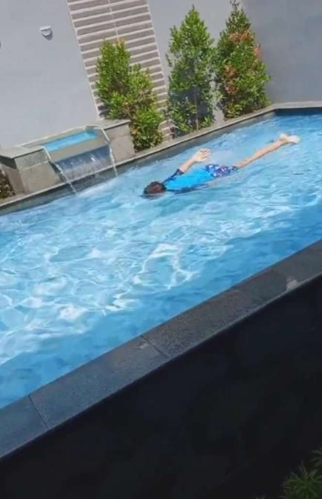 9 Potret Rumah Viral Tipe 36 Ada Kolam Renangnya, Netizen Auto Penasaran Gimana Buatnya