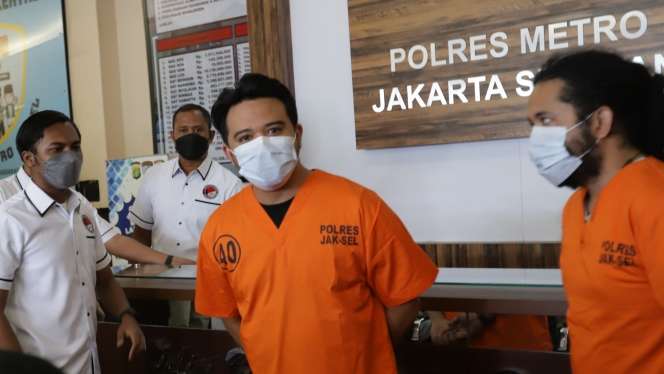 FOTO: Gak Kapok! Roby 'Geisha' 3 Kali Terjerat Kasus Narkoba