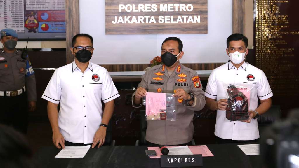 FOTO: Gak Kapok! Roby 'Geisha' 3 Kali Terjerat Kasus Narkoba