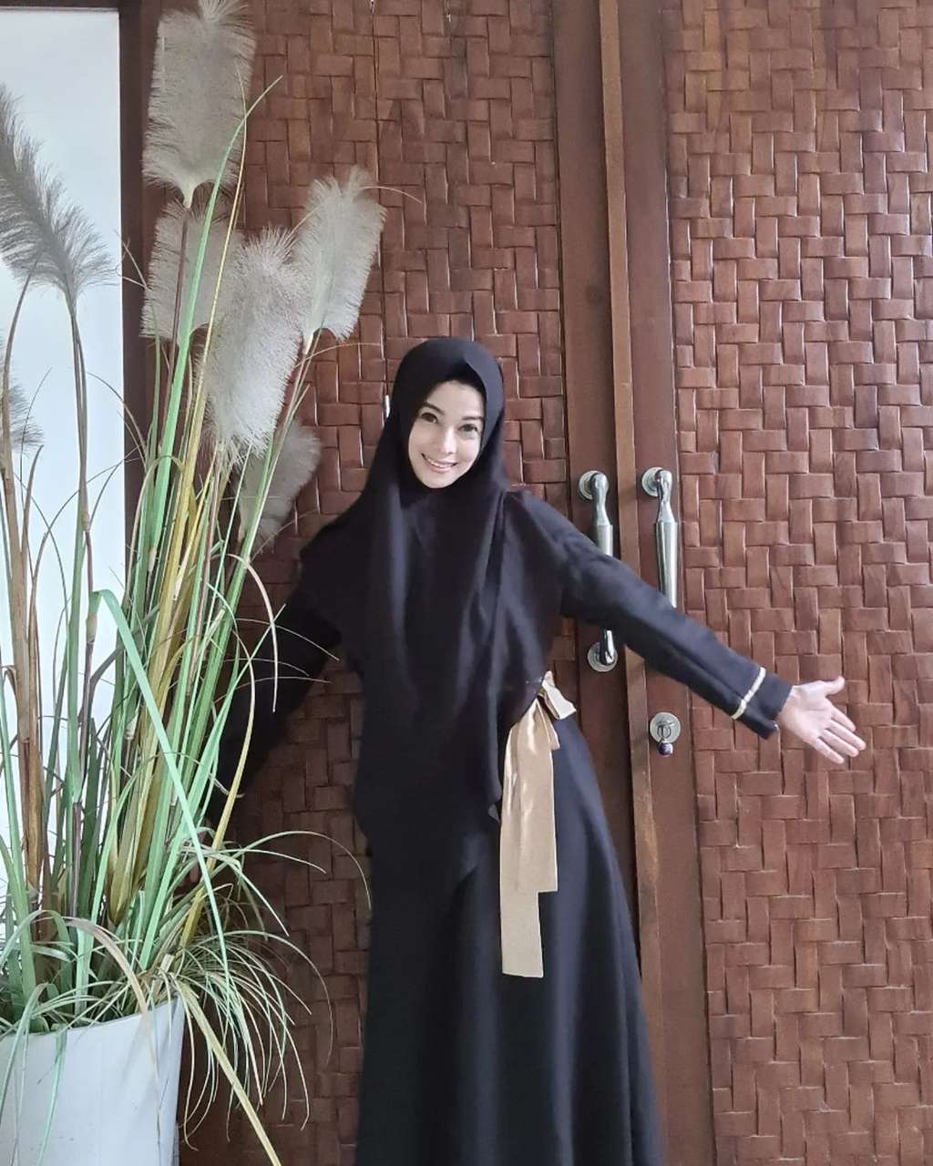 8 Potret Rumah Jihan Fahira & Primus Yustisio yang Jarang Tersorot, Super Mewah Jadi Tempat Kajian