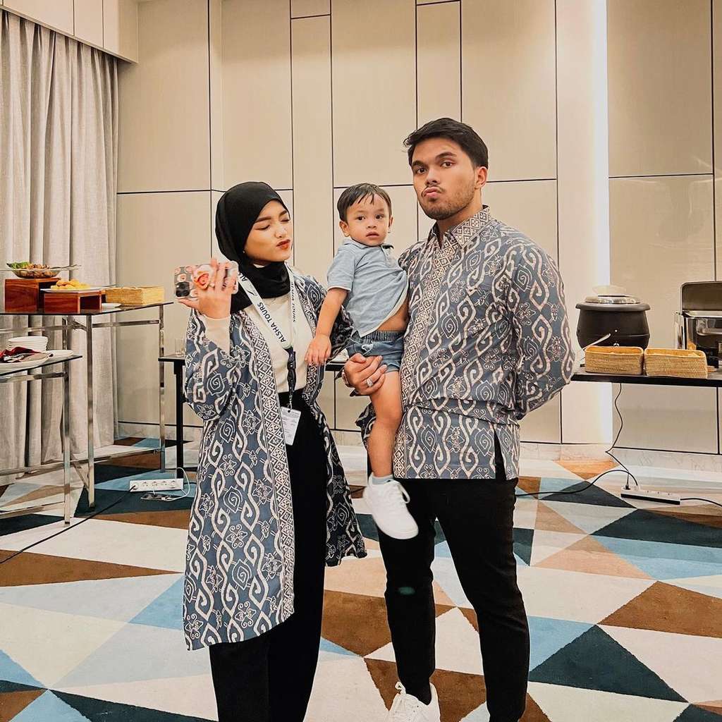Potret Thariq Halilintar dan Fuji Umroh Bareng, Netizen Dibuat Pangling Tampilan Fuji