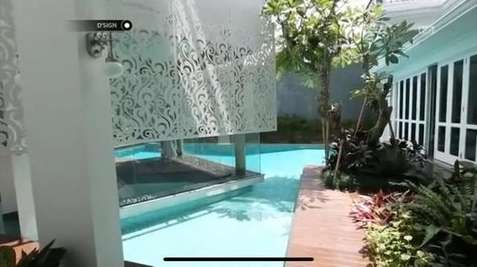 10 Potret Mushola di Rumah Mewah Artis 'Sultan', Ada yang Ngambang di Atas Air