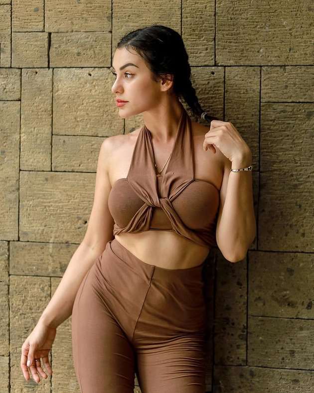 6 Potret Nora Alexandra Pamer Body Goals, Bikin Susah Kedip!