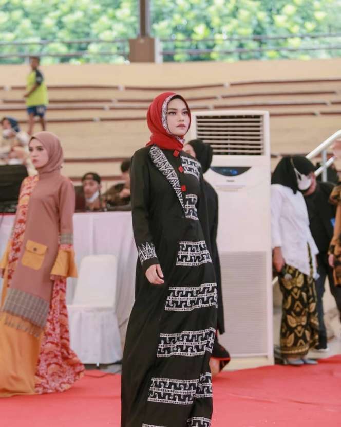 7 Potret Transformasi Cewek Tiktok, Dulu Diselingkuhi Kini Glow Up Jadi Putri Banten 2021