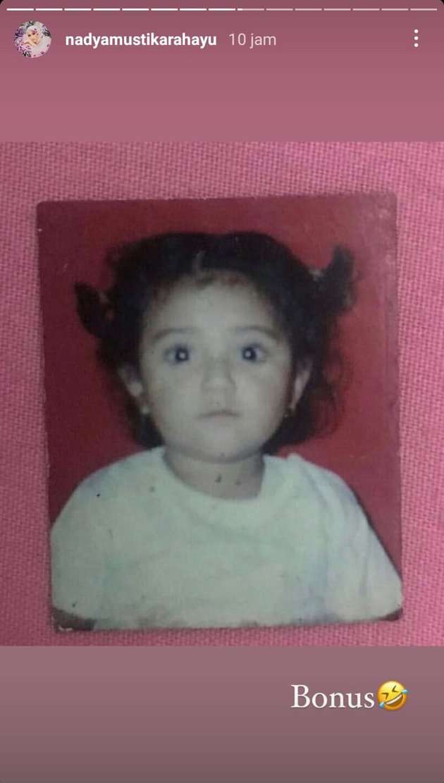 7 Potret Masa Kecil Nadya Mustika, Parasnya Mirip Syaki Banget!