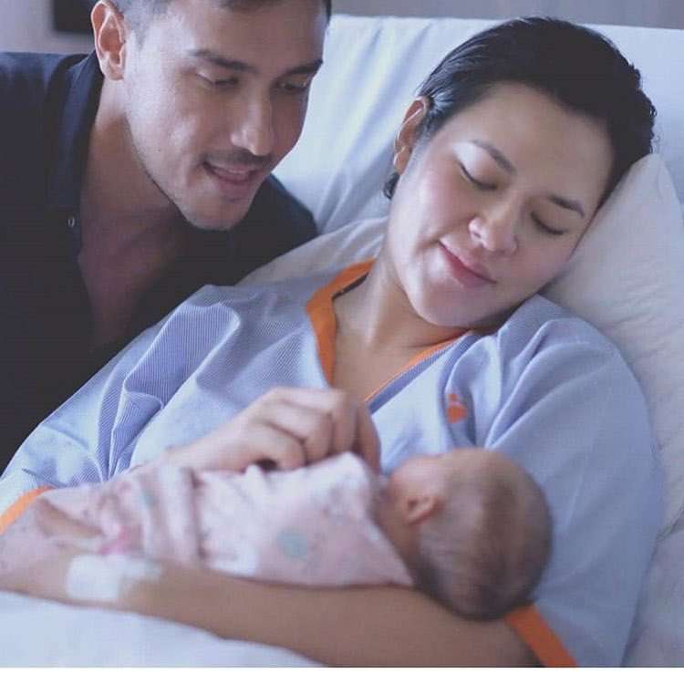 5 Potret Wajah Natural Penyanyi Tanah Air Setelah Melahirkan, Aurel Hermansyah Glowing Banget