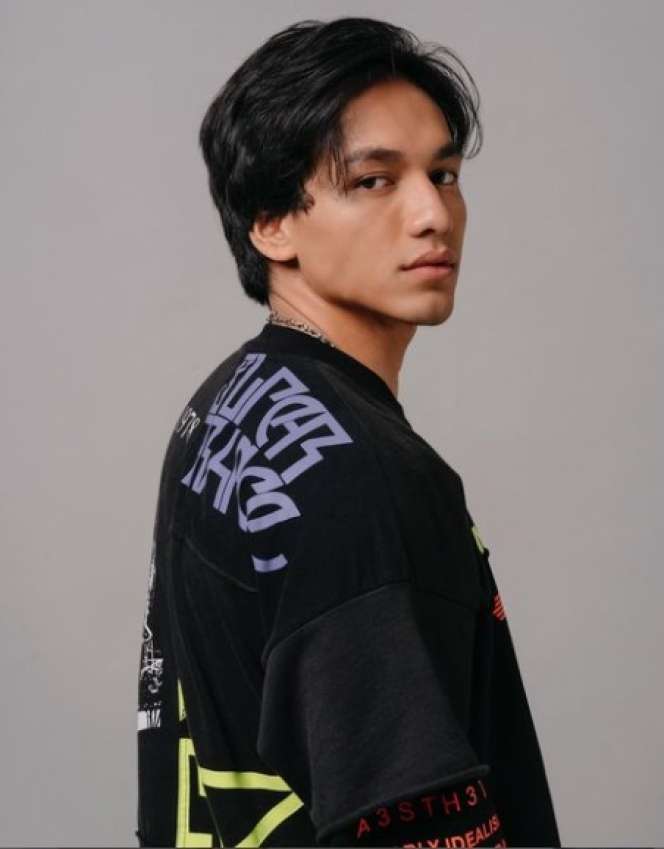 6 Seleb Ini Jago Perankan Adegan 'Berani' dalam Film, Jefri Nichol Hot Banget!
