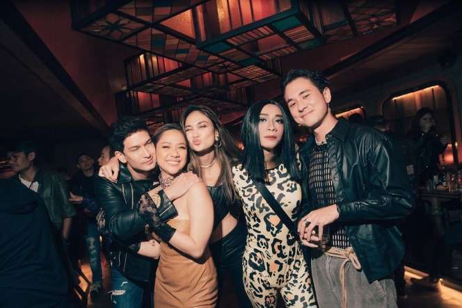 Potret Kemeriahan Ultah BCL ke-38, Pertemukan Ariel dan Luna Maya