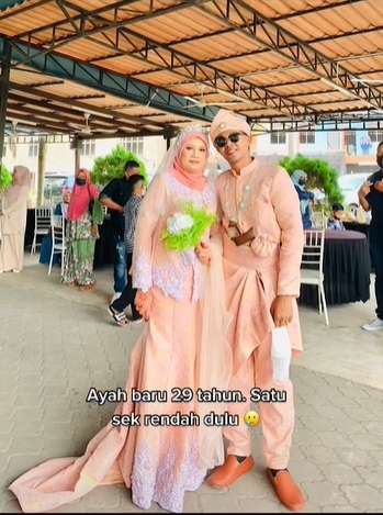 8 Potret Viral Ibu Nikahi Berondong, Anak Dilema Panggil Bapak Tiri yang Cuma Beda 3 Tahun