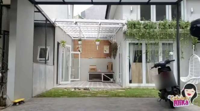 10 Potret Rumah Cici Panda yang Tak Tersorot, Super Mewah, Kandang Hewannya Bikin Melongo