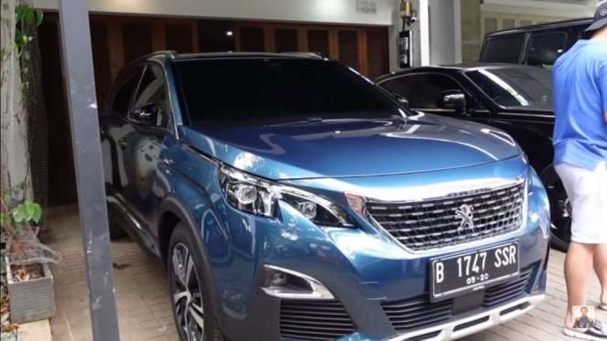 8 Koleksi Kendaraan Mewah Raffi Ahmad, Paling Murah Rp500 Juta!