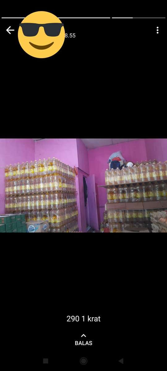8 Momen Kocak Jual Minyak Goreng, Bikin Ngakak Guling-Guling!