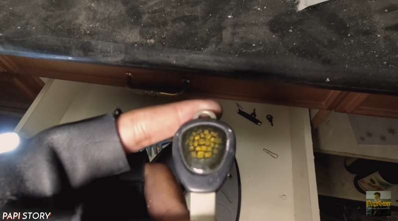 10 Potret Rumah Mewah Terbengkalai Milik Konglomerat yang Buron, Ada Kunci Mobil Presiden!