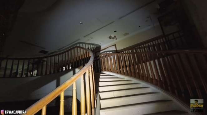 10 Potret Rumah Mewah Terbengkalai Milik Konglomerat yang Buron, Ada Kunci Mobil Presiden!