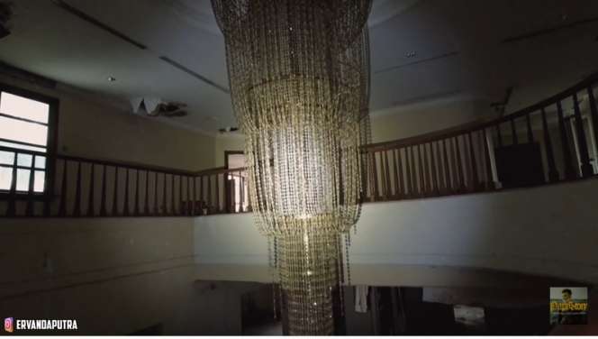 10 Potret Rumah Mewah Terbengkalai Milik Konglomerat yang Buron, Ada Kunci Mobil Presiden!