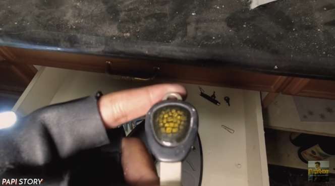 10 Potret Rumah Mewah Terbengkalai Milik Konglomerat yang Buron, Ada Kunci Mobil Presiden!