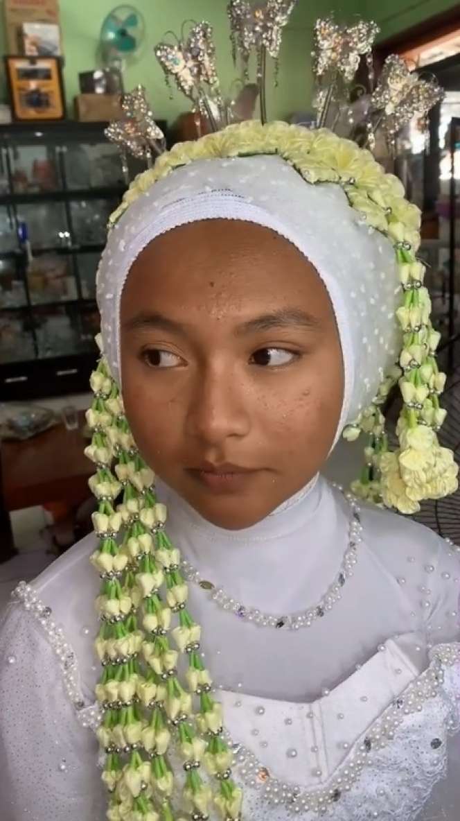 8 Potret Transformasi Pengantin Ini Bikin Melongo, Beda Banget, Jadi Cantik Bak Barbie!