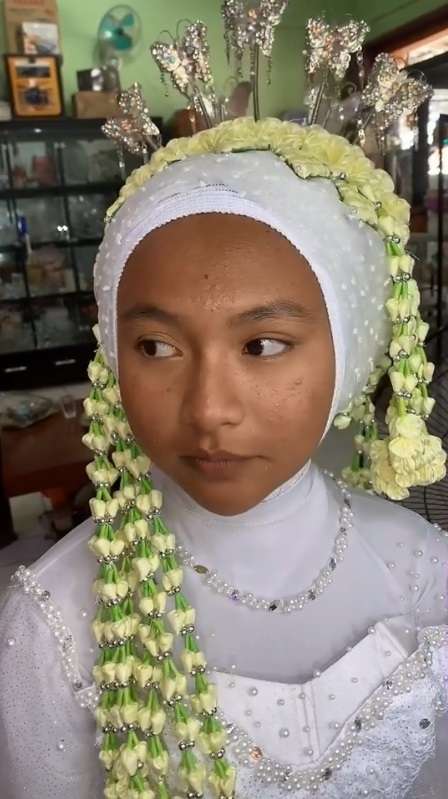 8 Potret Transformasi Pengantin Ini Bikin Melongo, Beda Banget, Jadi Cantik Bak Barbie!