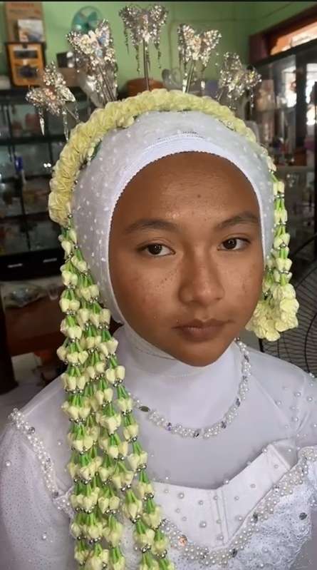 8 Potret Transformasi Pengantin Ini Bikin Melongo, Beda Banget, Jadi Cantik Bak Barbie!