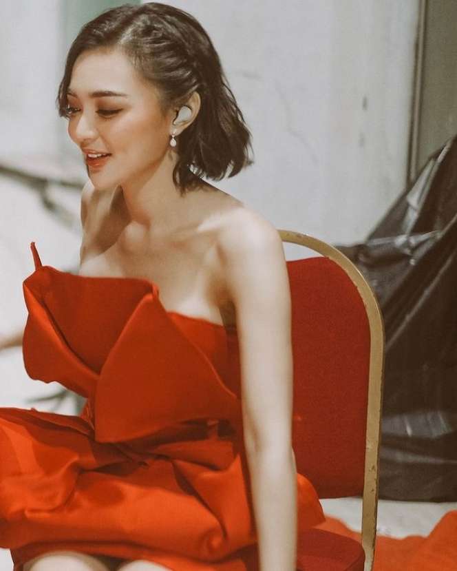 9 Potret Terbaru Wika Salim, Disebut Makin Kurus Hingga Bikin Khawatir!