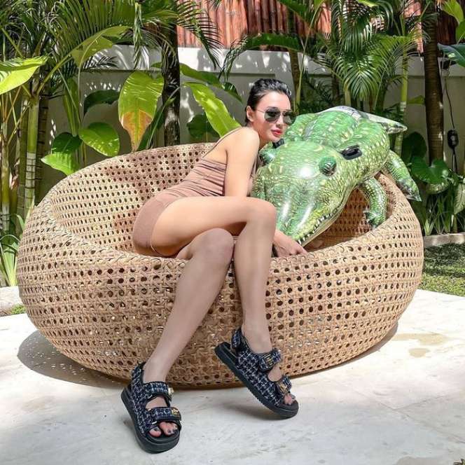 9 Potret Terbaru Wika Salim, Disebut Makin Kurus Hingga Bikin Khawatir!