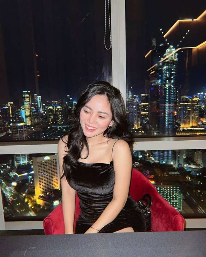 7 Potret Rachel Vennya yang Kini Berani Tampil Terbuka, Perut Rata Jadi Sorotan! 
