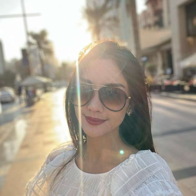 Resmi Bercerai, Dwi Ariyanti Pilih Liburan Ke Dubai, Parasnya Jadi Sorotan!