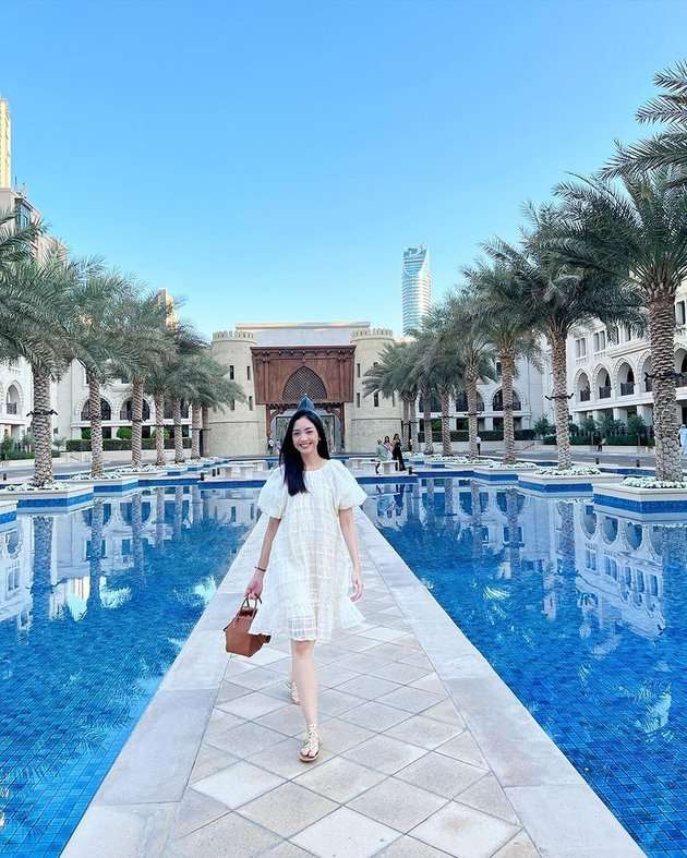 Resmi Bercerai, Dwi Ariyanti Pilih Liburan Ke Dubai, Parasnya Jadi Sorotan!