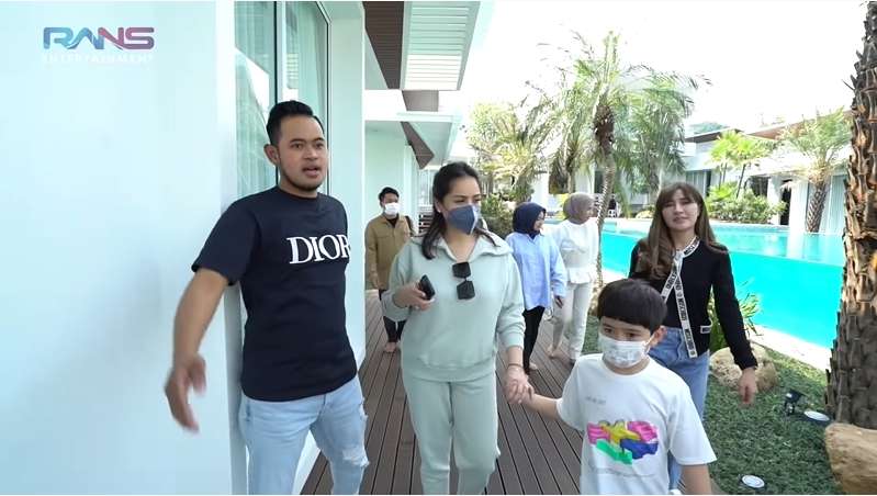 4 Artis Main di Rumah Mewah Juragan 99, Terakhir Dijemput Pakai Jet Pribadi