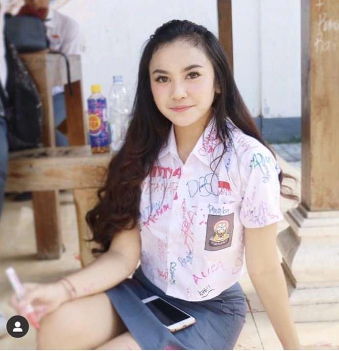 8 Potret Lawas Mahalini Semasa Sekolah, Paras Cantiknya Jadi Sorotan!