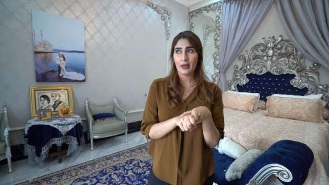 10 Potret Mewahnya Kamar Tania Nadira, Bak Milik Putri Kerajaan, Super Luas Ada Bioskopnya!