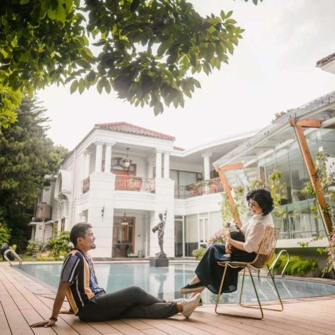 10 Potret Rumah Bams Samsons yang Super Mewah & Luas, Ada Ruang Koleksi Batman, Bikin Melongo!