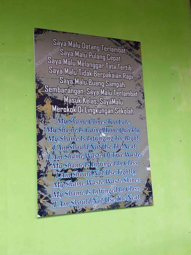 9 Papan Pengumuman Pakai Bahasa Inggris di Sekolah Ini Malah Bikin Bingung!